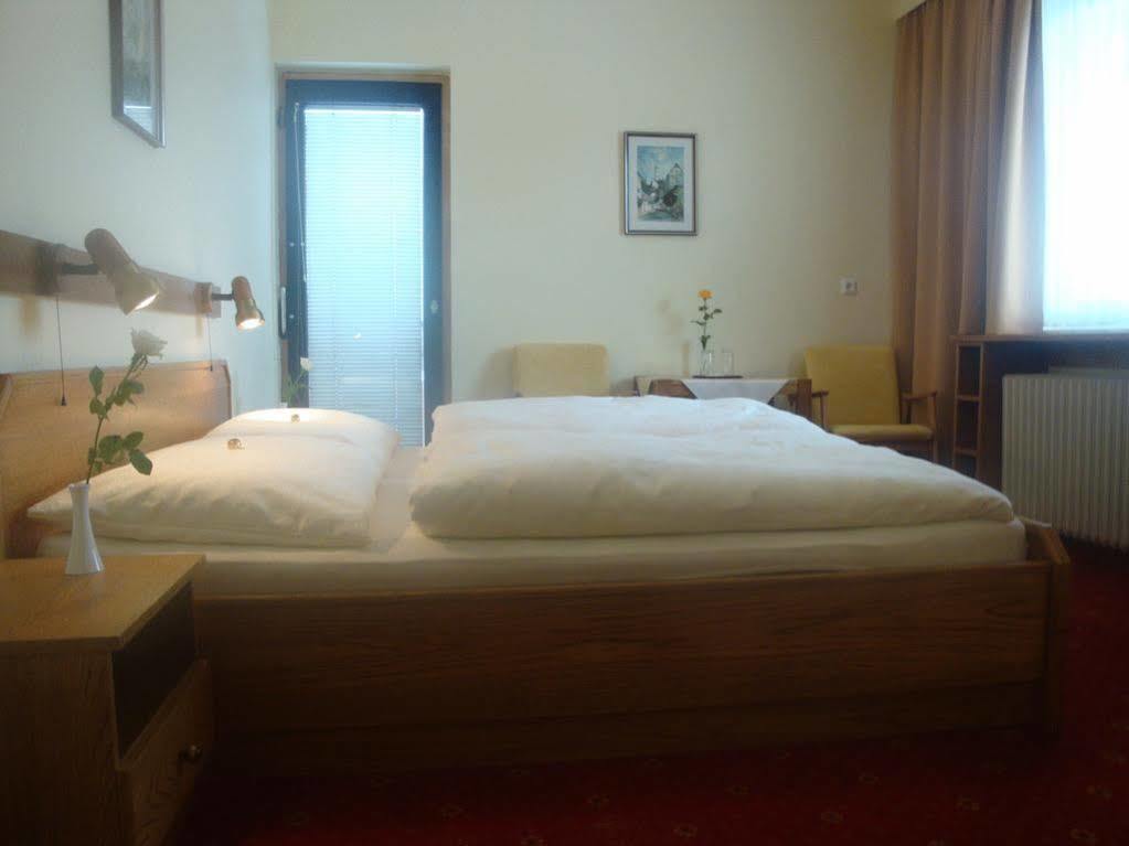 Aurelius Pension บาเดน ภายนอก รูปภาพ